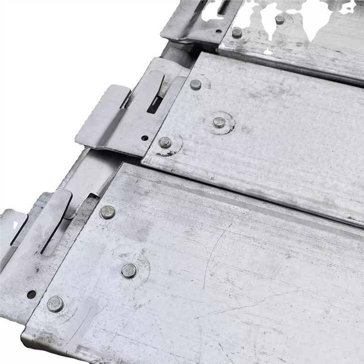 scaffold tower toe boards